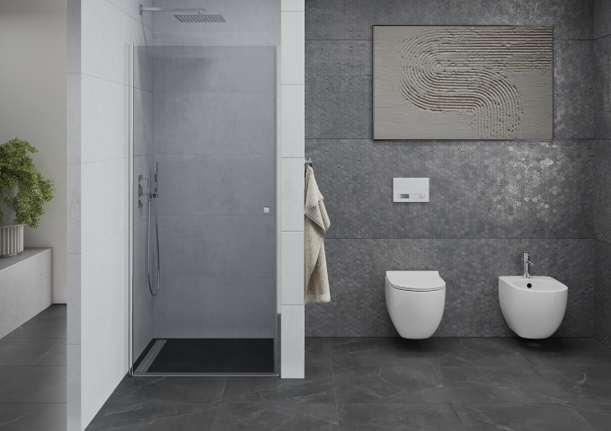 Dušas durvis minimālistiskā vannas istabā