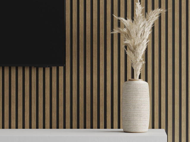 Riekstveida lameles uz sienas