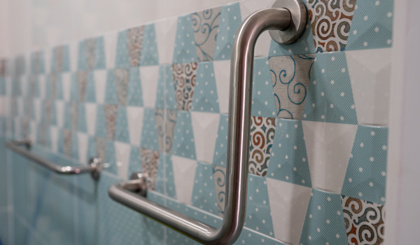 Kur vislabāk uzstādīt sienas margas?