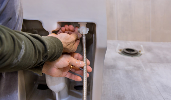 Kā uzstādīt iegriezto rāmīti WC?