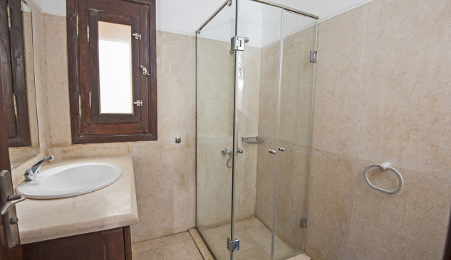 Dušas kabīnes kopšana