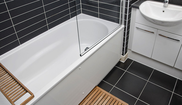 Vannas tērauda vai akrila - kuru izvēlēties?