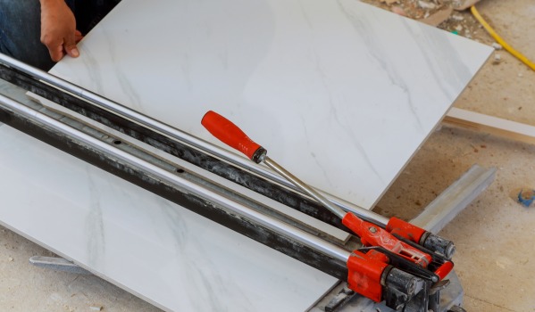 Kā pareizi griezt flīzes?