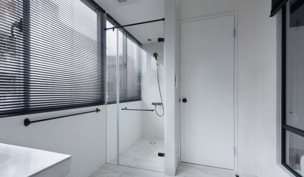 Dušas paliktnis vai lineārais notecējums?