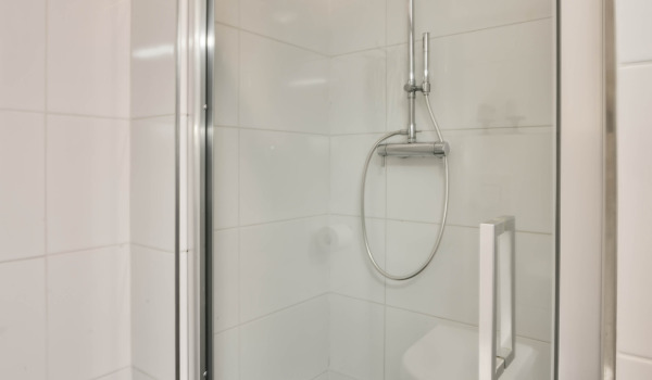 Populārākās bīdāmās dušas komplektācijas