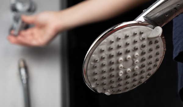 Ērta vannas istaba - labākie dušas stiprinājumi