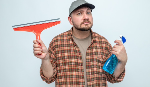 Ātra tīrīšana ar ūdens noskrāpi