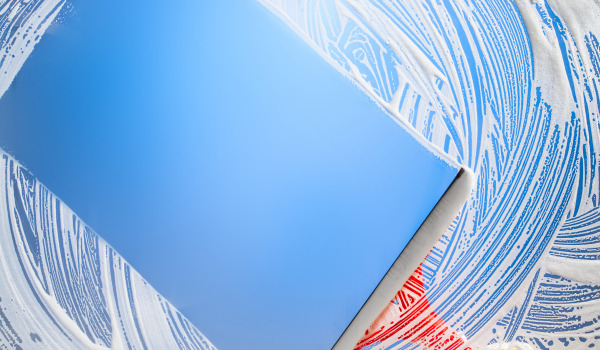 Kādēļ vannasistabā ir noderīgs skrāpis?