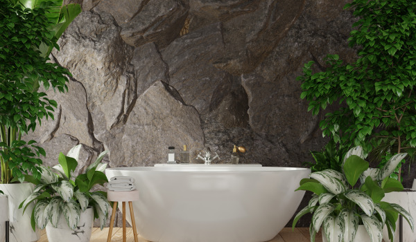 Brīvi stāvoša vanna stilīgā vannas istabā