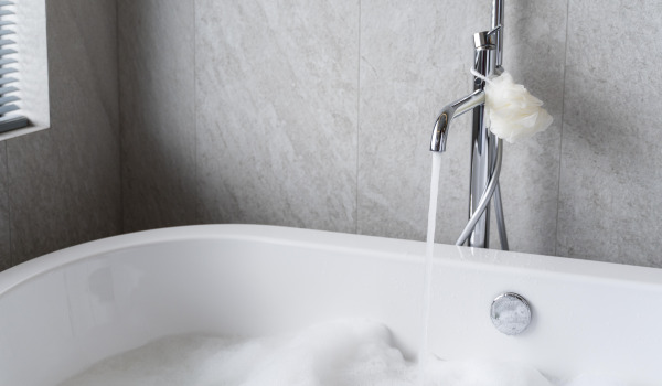 Labākie vannas un dušas jaucējkrāni