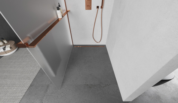 Ekskluzīvs rozā zelts vannas istabā