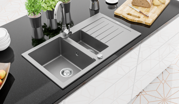 Balts, melns, pelēks modernajā virtuvē