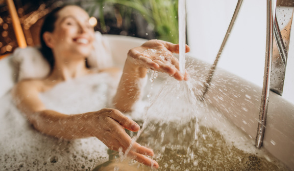 Mazā vannas istaba ar vannu - kā to projektēt?