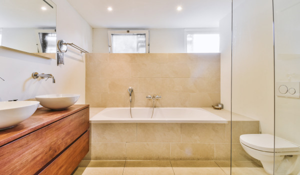 Vannas apšuvums - kā izveidot taisnstūra un stūra vannas apšuvumu?