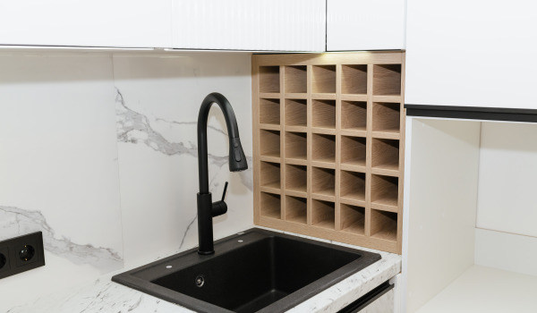 Kādu izlietni izvēlēties skapim 60 cm un 80 cm? Kad tās nederēs?