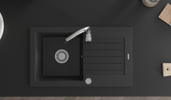 Ar ko tīrīt melno izlietni? Daži praktiski padomi