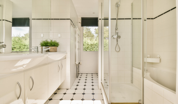 Kā izmērīt dušas paliktņa rādiusu?