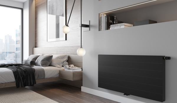 Dekoratīvs paneļa radiators ar gludu priekšpusi