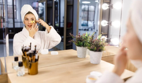 Kā izvēlēties grima spoguli?